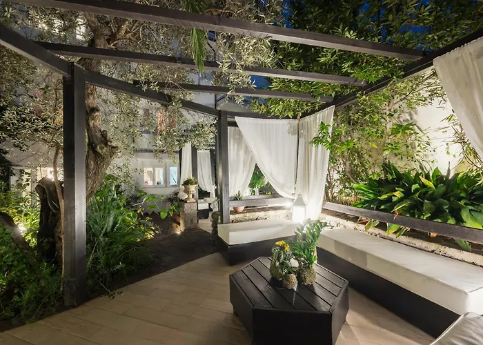 Barracuda ホテル 4*