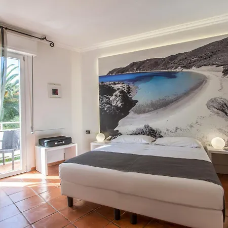 فندق Barracuda 4*